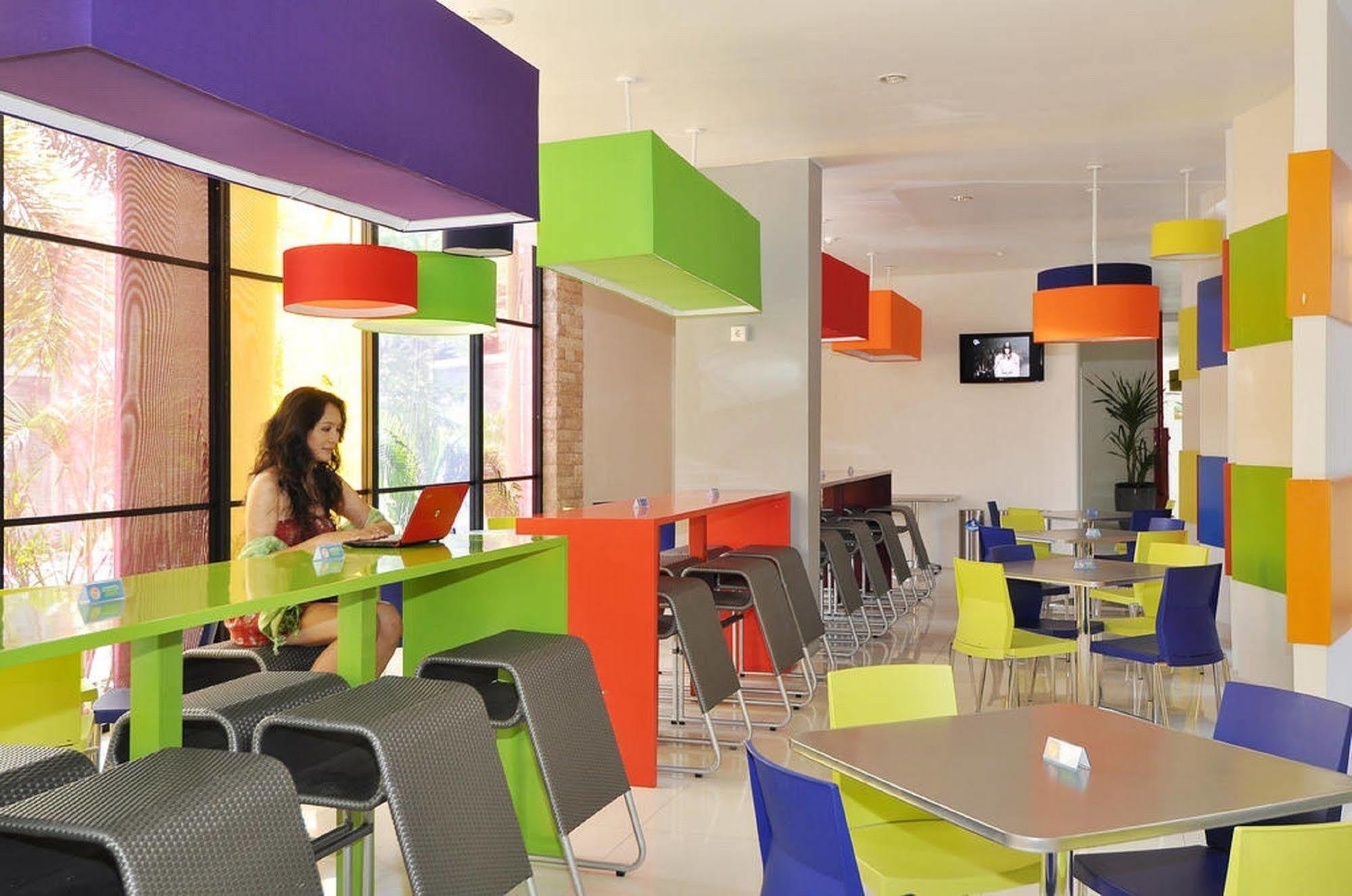 Pop! Hotel Teuku Umar Denpasar  Exterior photo
